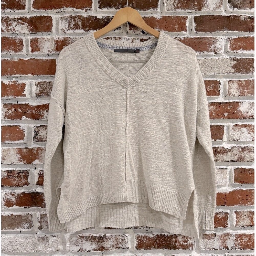 Feel The Piece Terre Jacobs Womens Cream V-Neck L/S Sweater OS Asymmetrical Hem